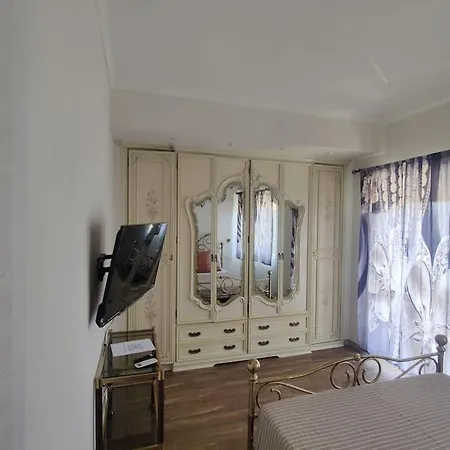 Robert's Sweet Station House A * Anguillara Sabazia